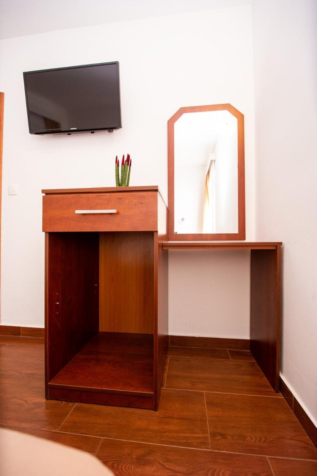 Ipera Apartment บุดวา ภายนอก รูปภาพ